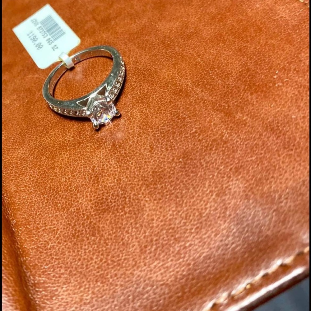 NWT Ross-Simons Engagement Ring Moissanite -beautiful setting New In Box